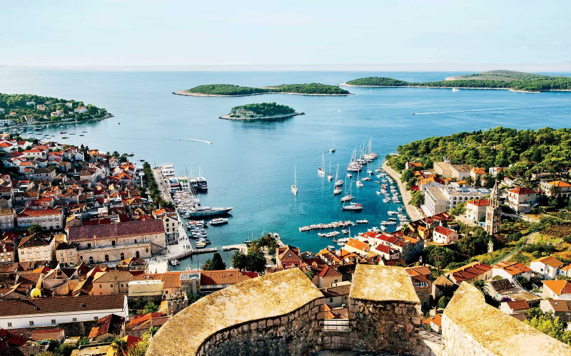 Top 10 Best Europe Tour Operators and Travel Companies for 2025